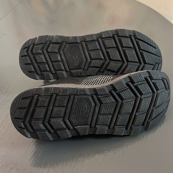 NEW Chaco lace up shoes - Picture 5 of 10